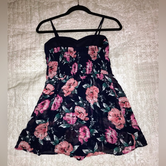 Floral target romper - Picture 2 of 10